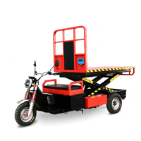Nouvelle plateforme élévatrice électrique à trois roues pour le transport de marchandises, plateforme de travail en hauteur intérieure/extérieure, élévateur à haute portée, capacité de charge de 2000 kg, utilisation domestique