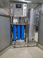 Purificateur d'eau RO à longue durée de vie 500 LPH avec contrôle automatique pour hôtels et écoles, eau potable directe, garantie de deux ans