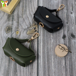 YY nuova borsa in pelle per cacca di cane con gancio in pelle PU Poop contenitore di stoccaggio per cani da compagnia da appendere portatili per gli amanti degli animali domestici - Product Image 4