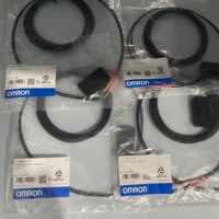 Capteur à fibre optique E32-T11R 2M à détection traversante avec vue latérale M4 et câble flexible de 2m