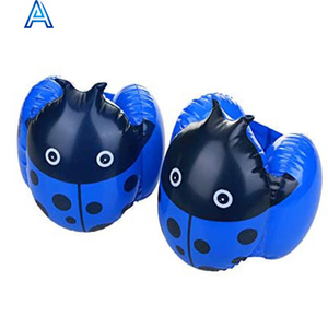 Anillo inflable de PVC con forma de coccinella septempunctata para nadar, juguete acuático. - Product Image 1