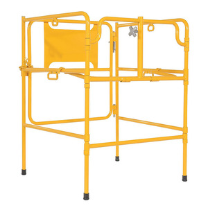 Trou d'homme en acier personnalisé Rail de protection avec chaînes - Product Image 1