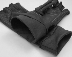 Sarung tangan kompresi tembaga pria dan wanita, sarung tangan setengah jari layar sentuh bernapas - Product Image 5