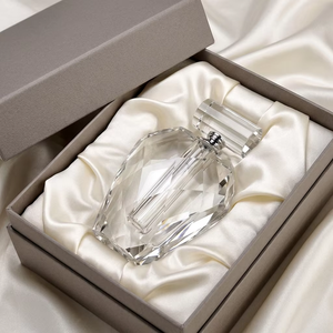 Luxury K9 Crystal Handmade Engraved Clear Crystal <b>Perfume</b> Bottle with <b>Love</b> Theme for Wedding Decoration and Gift - Product Image 6