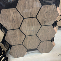 Panneaux acoustiques en MDF miroir, panneaux en fibre de polyester, films PVC basiques en bois, panneaux muraux pour la décoration des murs et plafonds intérieurs