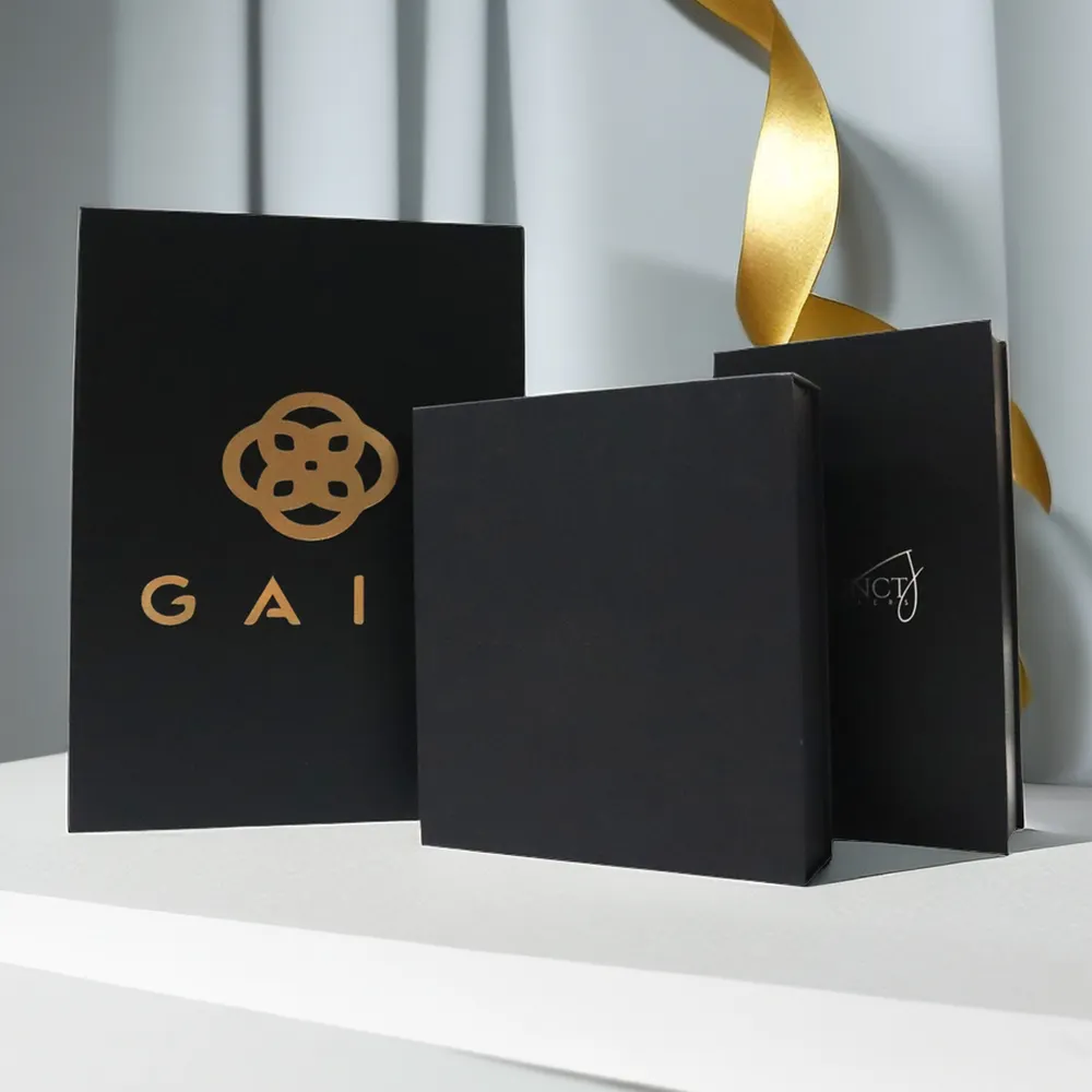 Cardboard Packaging Set Removable Lid Gift Boxes Silver/Gold Foil Luxury Black Kraft Rigid Box