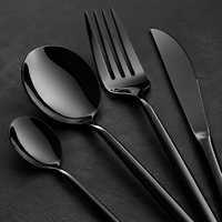 Ensemble de cuillères de service contemporaines en acier inoxydable, finition miroir ultra-lisse, durables, compatibles lave-vaisselle, pour hôtels, restaurants et traiteurs