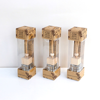 Bouteille en verre carrée mini 8 ml avec logo personnalisé, bouchon en bois, estampage à chaud, boîte de parfum désodorisant pour voiture, flacon vide pour voiture