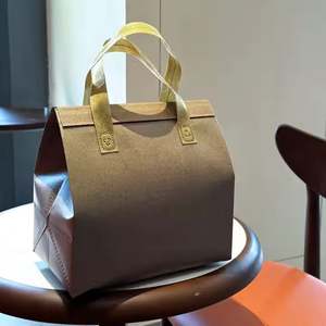 Sac isotherme personnalisé en non-tissé L12*W10*H28 pour une tasse, idéal pour le thé au lait, le café, les boissons – Sac d'emballage isolant pour les commerces - Product Image 3