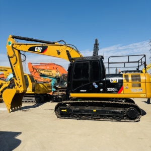 Escavatore CAT 320D2 da 21 Tonnellate con Trivella, Pinza, Martello Demolitore, Attacco Rapido e Altri Accessori e Utensili 320D 320C 323D - Product Image 1