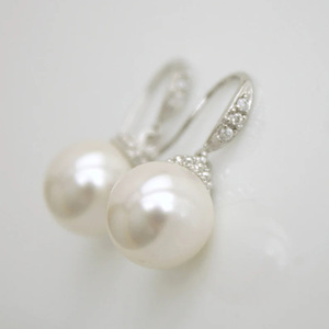 Pendientes elegantes chapados en oro blanco 925 con perlas Akoya para mujer, joyería de perlas cultivadas redondas de estilo clásico para boda - Product Image 3