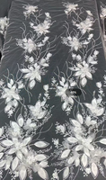 Tissu en dentelle suisse brodé de fleurs 3D en sequins perlés de haute qualité personnalisé pour robe