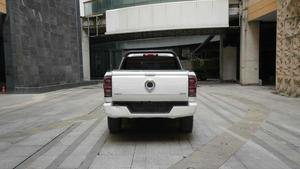 Camioneta Jianggang <span class=keywords><strong>2023</strong></span> 2.0 6AT 4WD SUV Euro VI Asientos de Cuero Blanco/Negro 25,000 Millas Restantes Volante a la Izquierda - Product Image 5
