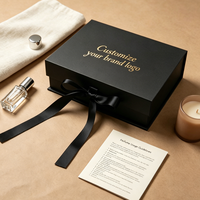 Boîte en papier texturé gaufré faite à la main avec poignée pour emballage cadeau haut de gamme et solution de marque pour la vente au détail