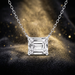 Colgante Solitario Rectangular de Esmeralda Tallada en Forma de Escalón con Diamantes en Oro Blanco de 14K (Joyería Fina Nupcial de Alta Costura Arquitectónica) - Product Image 2