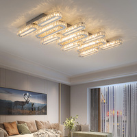 Lampe de plafond intelligente de luxe décorative de conception créative et intelligente, lampe de plafond moderne à LED en cristal pour la maison