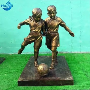 Grande Scultura in Bronzo di Uomo che Gioca a Calcio, Opera d'Arte in Metallo a Grandezza Naturale per Piazze Commerciali e Loghi - Product Image 5
