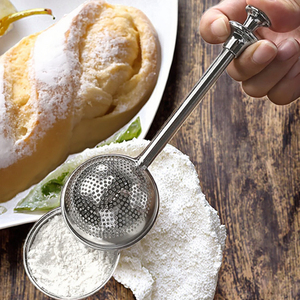 Infuseur à thé professionnel moderne en acier inoxydable en forme de boule avec poignée et couvercle pour infuser le thé en feuilles - Product Image 3