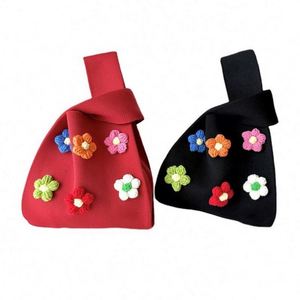 Sac à main tricoté pour femme avec motifs floraux, sac fourre-tout décontracté au crochet, mini sac à main - Product Image 1