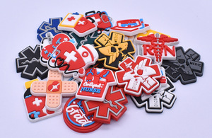 Parche <span class=keywords><strong>de</strong></span> plástico blando <span class=keywords><strong>de</strong></span> PVC <span class=keywords><strong>de</strong></span> dibujos animados bonitos al por mayor para la atención médica DIY, funda para teléfono móvil, amuletos para zapatos, decoración <span class=keywords><strong>de</strong></span> hadas religiosas - Product Image 4