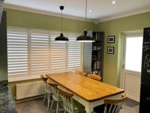 Volets de fenêtre en <span class=keywords><strong>bois</strong></span> de style australien, européen et américain, couleur blanche, volets de fenêtre de style plantation - Product Image 6