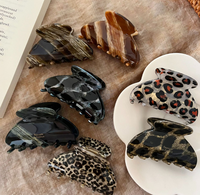 Modische Leoparden-Haarspange aus Kunststoff mit Exquisiter Textur für den Hinterkopf, Joker-Design für das Chinesische Neujahr, Damen-Haarschmuck
