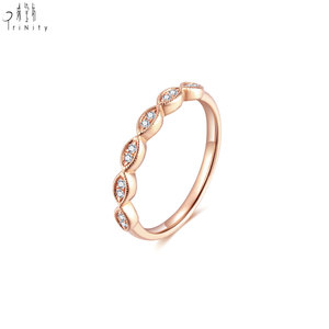แหวนดีไซน์พิเศษจากผู้ค้าส่งเครื่องประดับชั้นนำของฮ่องกง แหวนทองคำชมพู 18K ประดับเพชรแท้ธรรมชาติ สามารถสวมซ้อนกันได้ เหมาะเป็นของขวัญสำหรับสาวๆ - Product Image 2