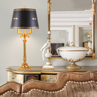 Abat-jour classique en métal de style européen lampes de table d'appoint de lit lampes de bureau françaises de luxe antiques pour salon chambre à coucher en laiton