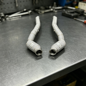 Tuyau d'échappement haute performance pour <span class=keywords><strong>Ferrari</strong></span> GTC4 Lusso V8 3.9T – Tuyau de test et collecteur pour un son parfait - Product Image 1