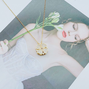 La nuova collana di quadrifoglio d'amore femminile un paio di due indossano una catena di clavicola da cuore a cuore all'ingrosso - Product Image 3