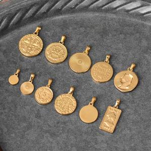 Joyería de moda Vintage medallón círculo colgante de acero inoxidable Ángel romano real reina Isabel 18K chapado en oro encanto - Product Image 2