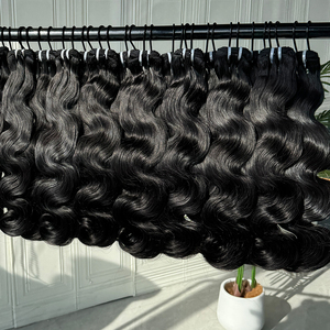 ผมแท้บราซิลแบบ Body Wave  แบบเป็นมัด  ผมเวอร์จิ้น  ดูเป็นธรรมชาติ นุ่มลื่น เงางาม เนื้อผมเรียงเส้น  แบบ Double Weft - Product Image 5