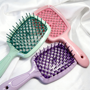 Grande quantité en stock de brosses coiffantes à grille creuse en plastique, démêlantes et volumisantes, pour salons de coiffure, avec coffret cadeau personnalisé, articles en gros - Product Image 4