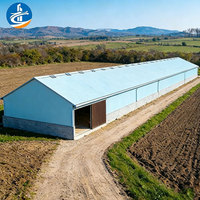 Atelier préfabriqué moderne en structure métallique, installation rapide, bâtiment industriel pour usine