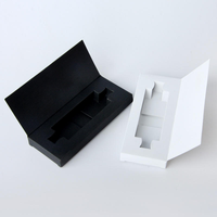 Boîtes d'emballage personnalisables pour flacons de parfum cosmétiques vides (blanc/noir) en carton recyclé avec gaufrage et logo personnalisé