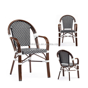 Chaise et table de <span class=keywords><strong>bistrot</strong></span> français Café d'extérieur Mobilier de salle à manger Fauteuils de jardin en <span class=keywords><strong>rotin</strong></span> noir - Product Image 1