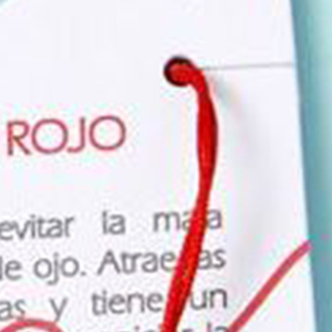 Bracciale in acciaio inossidabile El Hilo Rojo, amuleto fatto a mano con filo rosso per fortuna e protezione, 12 pezzi - Product Image 4