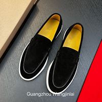 Mocassins en daim pour hommes de style designer de haute qualité, chaussures décontractées en cuir à semelle en caoutchouc pour la saison printanière, idéales pour la marche quotidienne et la conduite