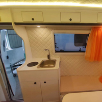 Petite caravane en aluminium Heno avec lit superposé - Design moderne pour une utilisation en extérieur à vendre