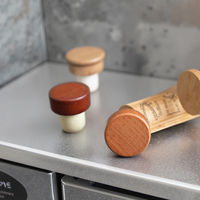 Bouchon de Remplacement en Liège en Bois de Hêtre avec Bec Verseur en T, Durable et Réutilisable, pour Bouteilles en Verre, Usage Domestique et Professionnel (Restauration)
