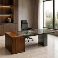 Bureau de direction en quartzite naturel Belvedere 2600x800mm avec base de rangement en bois massif et pieds en métal mat, vente en gros pour bureau