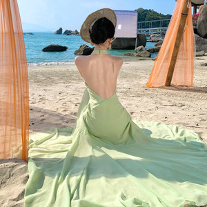 Robe longue sans manches à col halter et dos nu de style vacances vertes pour <span class=keywords><strong>femme</strong></span>, coupe trapèze, col en V, idéale printemps-été - Product Image 2