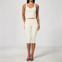 Ensemble de sport pour femme GH avec logo personnalisé, soutien-gorge de sport brossé contrastant à col halter et leggings capri taille haute à effet ventre plat pour fitness et yoga