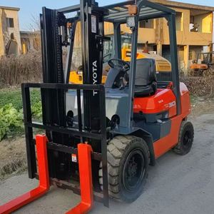 Montacargas Usados Toyota Diésel de 3T, Maquinaria de Construcción, Maquinaria para Movimiento de Tierras, Montacargas de Transporte Diésel a Precio Económico - Product Image 4