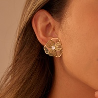 Anting-anting bunga berongga berlapis emas asli terbaru dari stainless steel, anting-anting tusuk wanita berhiaskan zircon berbentuk hati, perhiasan mode.