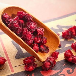 Atacado naturais Jilin <span class=keywords><strong>Schisandra</strong></span> <span class=keywords><strong>chinensis</strong></span> de Changbai Montanha Wuweizi Chá De Frutas Secas - Product Image 4