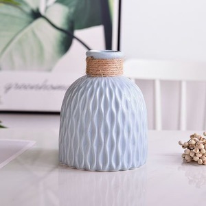 Vases en céramique, bouteilles décoratives en porcelaine blanche vernissée pour arrangement de fleurs séchées sur bureau - Product Image 4