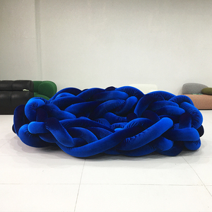 2024 caliente Python sofá Alien moderno Casual enredado tejido a mano sala de estar tela <span class=keywords><strong>Netflix</strong></span> creativo modelo de diseñador personalizado - Product Image 3