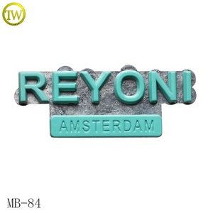 Nhà Máy Trực Tiếp Kim Loại Túi Phụ Kiện Tag Flower Shape Trống Logo Kim Loại Men Tấm Biểu Tượng Với Pins - Product Image 4