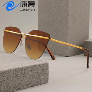 แว่นกันแดดทรงแคทอายไร้กรอบโลหะสำหรับผู้หญิง ป้องกันรังสียูวี 400 แฟชั่น แว่นกันแดดกรอบสีทอง เลนส์พีซี - Product Image 3